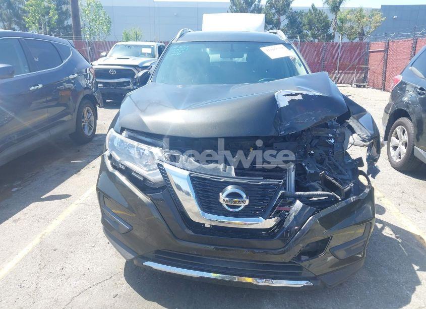 Photo 6 of 2017 Nissan Rogue SV (VIN KNMAT2MT5HP546386)