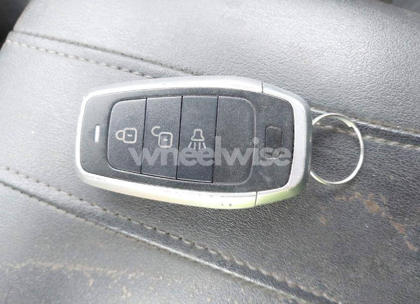 Photo 11 of 2017 Nissan Rogue SV (VIN KNMAT2MT5HP551491)