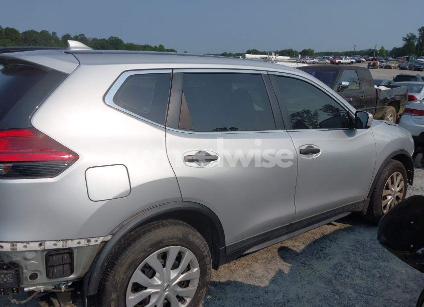 Photo 13 of 2017 Nissan Rogue S (VIN KNMAT2MT5HP579615)