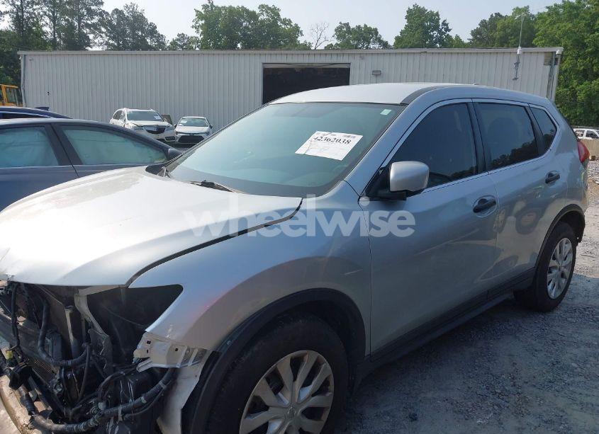 Photo 14 of 2017 Nissan Rogue S (VIN KNMAT2MT5HP579615)