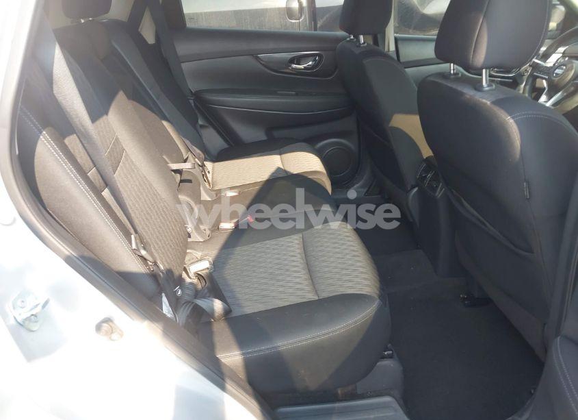 Photo 8 of 2017 Nissan Rogue S (VIN KNMAT2MT5HP579615)