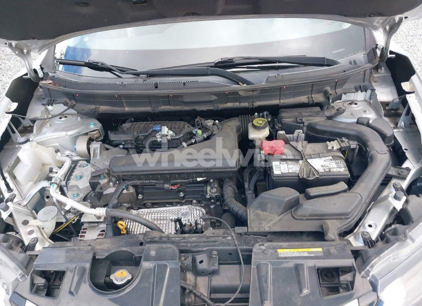 Photo 10 of 2017 Nissan Rogue S (VIN KNMAT2MT5HP582479)