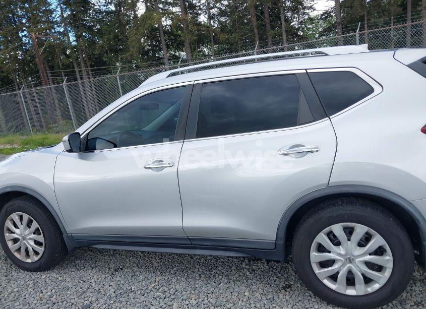 Photo 14 of 2017 Nissan Rogue S (VIN KNMAT2MT5HP582479)