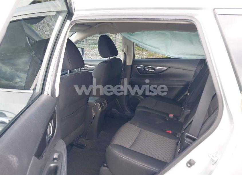 Photo 8 of 2017 Nissan Rogue S (VIN KNMAT2MT5HP582479)