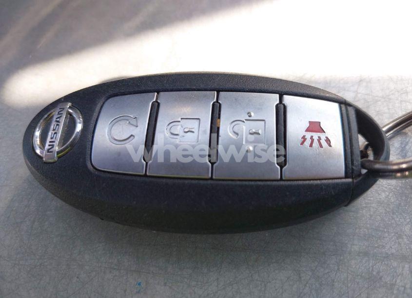 Photo 11 of 2017 Nissan Rogue SV (VIN KNMAT2MT5HP591361)