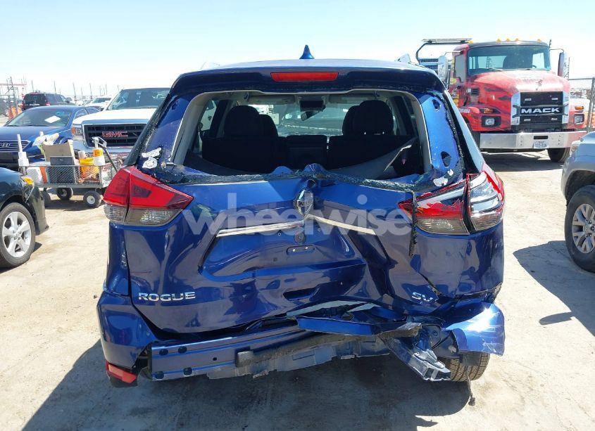 Photo 6 of 2017 Nissan Rogue SV (VIN KNMAT2MT5HP591361)