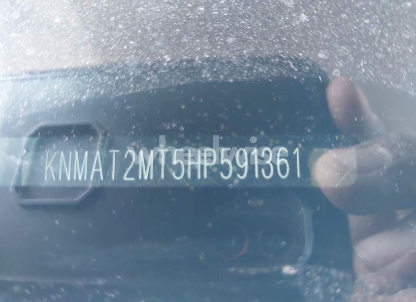 Photo 9 of 2017 Nissan Rogue SV (VIN KNMAT2MT5HP591361)