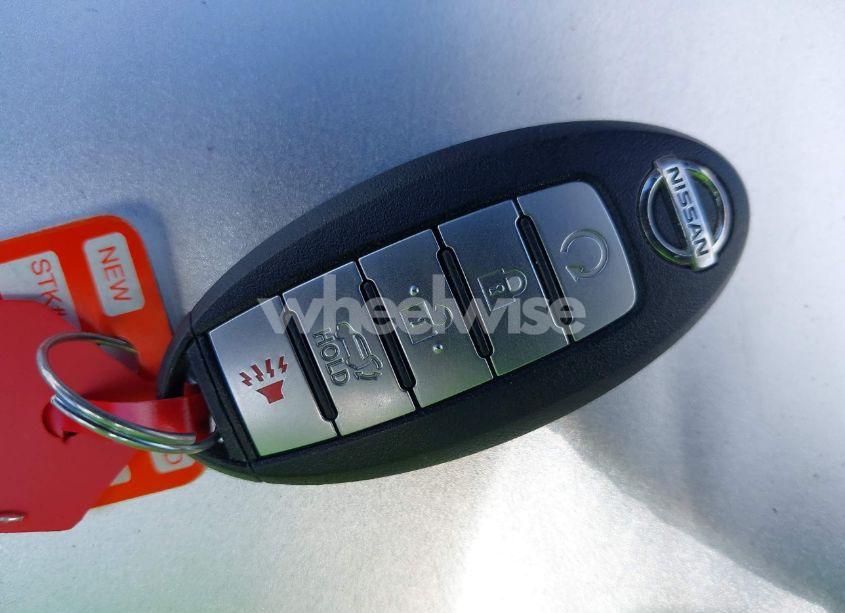 Photo 11 of 2017 Nissan Rogue SV (VIN KNMAT2MT5HP595944)