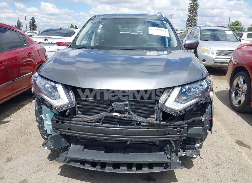 Photo 13 of 2017 Nissan Rogue SV (VIN KNMAT2MT5HP595944)