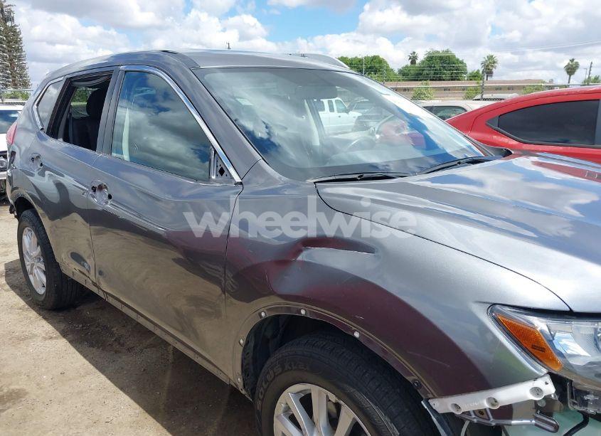 Photo 14 of 2017 Nissan Rogue SV (VIN KNMAT2MT5HP595944)