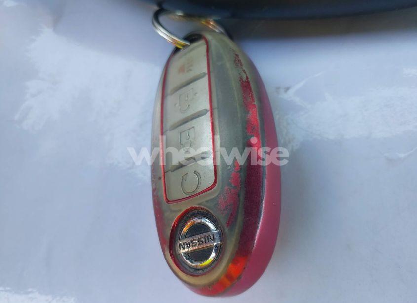 Photo 11 of 2017 Nissan Rogue SV (VIN KNMAT2MT5HP613813)