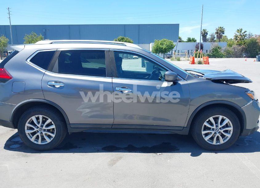 Photo 13 of 2017 Nissan Rogue SV (VIN KNMAT2MT5HP613813)