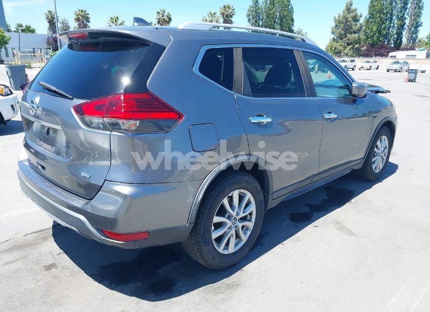 Photo 4 of 2017 Nissan Rogue SV (VIN KNMAT2MT5HP613813)