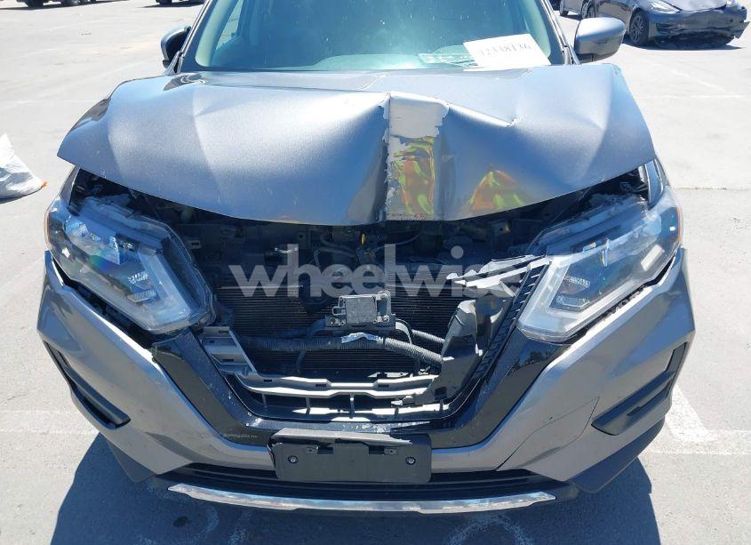 Photo 6 of 2017 Nissan Rogue SV (VIN KNMAT2MT5HP613813)