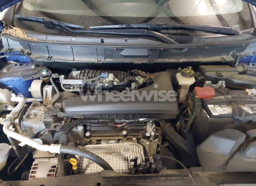 Photo 10 of 2018 Nissan Rogue SV (VIN KNMAT2MT5JP509277)