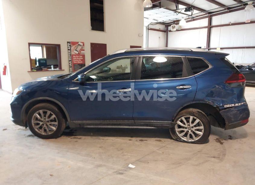 Photo 14 of 2018 Nissan Rogue SV (VIN KNMAT2MT5JP509277)