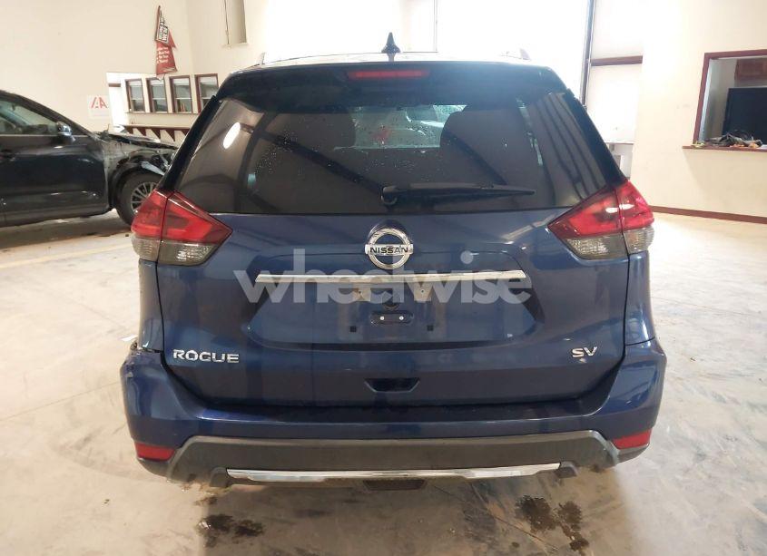 Photo 16 of 2018 Nissan Rogue SV (VIN KNMAT2MT5JP509277)