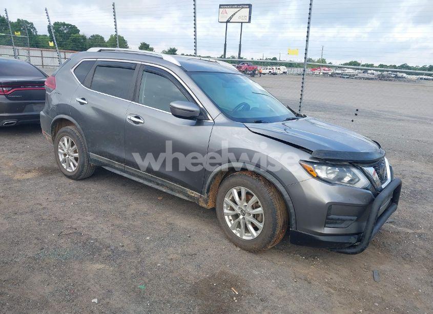 2018 Nissan Rogue SV (VIN KNMAT2MT5JP551285) main photo