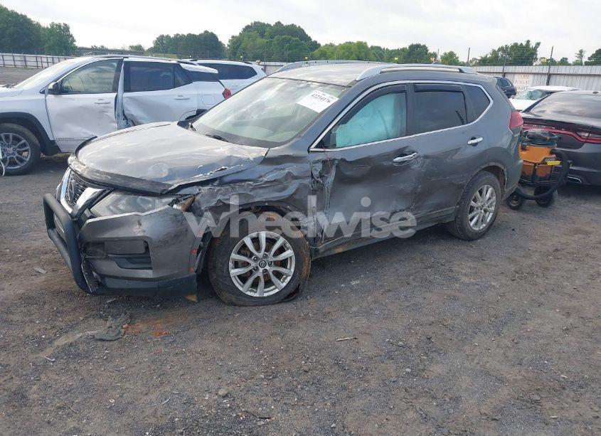 Photo 2 of 2018 Nissan Rogue SV (VIN KNMAT2MT5JP551285)