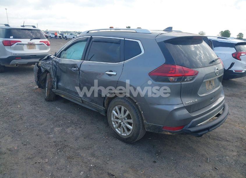 Photo 3 of 2018 Nissan Rogue SV (VIN KNMAT2MT5JP551285)