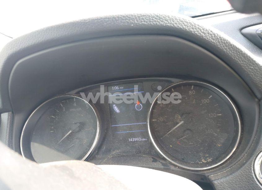 Photo 7 of 2018 Nissan Rogue SV (VIN KNMAT2MT5JP551285)