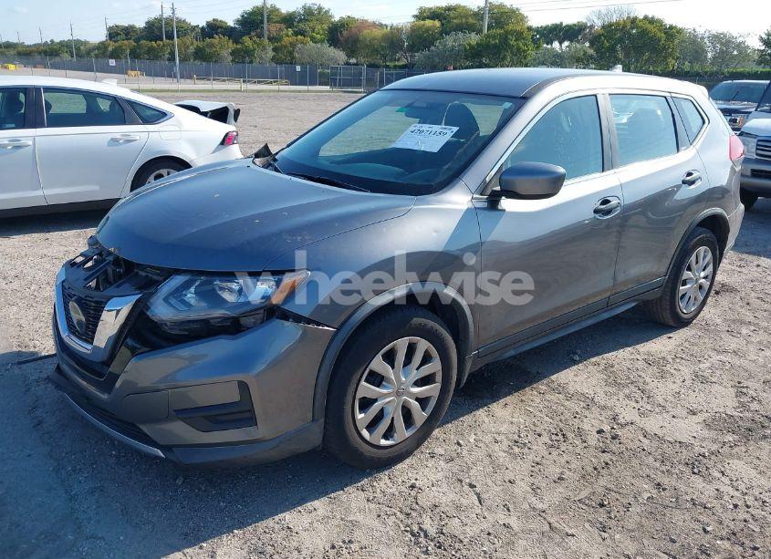 Photo 2 of 2018 Nissan Rogue S (VIN KNMAT2MT5JP557166)