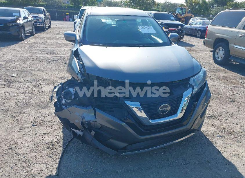 Photo 6 of 2018 Nissan Rogue S (VIN KNMAT2MT5JP557166)