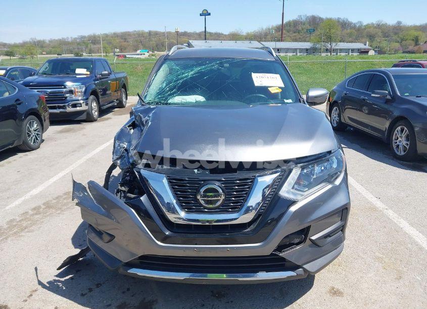 Photo 12 of 2018 Nissan Rogue SV (VIN KNMAT2MT5JP607094)