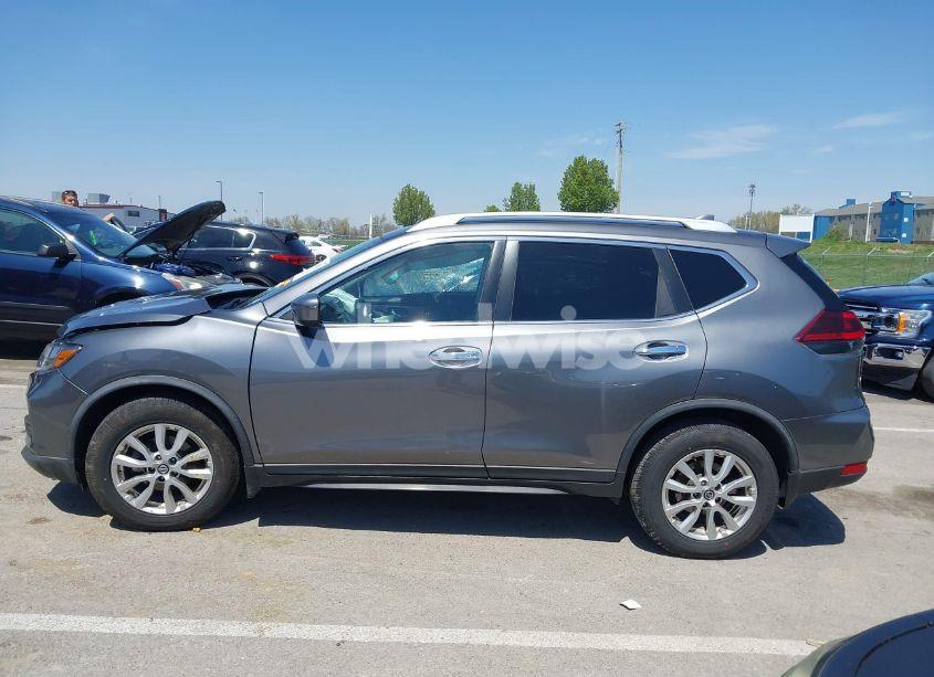 Photo 14 of 2018 Nissan Rogue SV (VIN KNMAT2MT5JP607094)