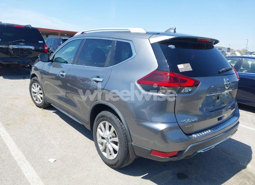 Photo 3 of 2018 Nissan Rogue SV (VIN KNMAT2MT5JP607094)