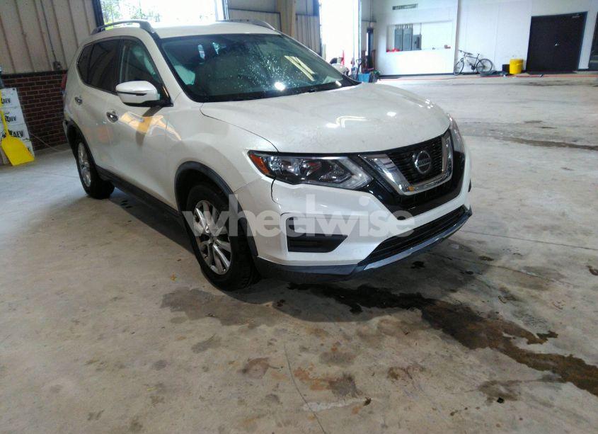 2018 Nissan Rogue SV (VIN KNMAT2MT5JP607760) main photo