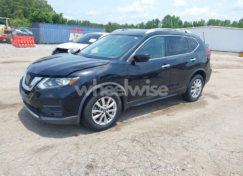 Photo 2 of 2018 Nissan Rogue SV (VIN KNMAT2MT5JP620962)