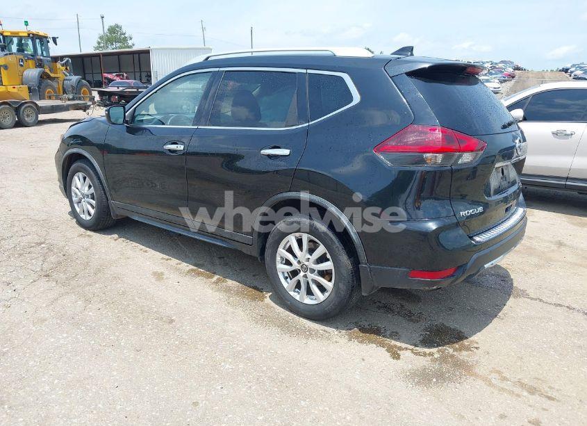 Photo 3 of 2018 Nissan Rogue SV (VIN KNMAT2MT5JP620962)