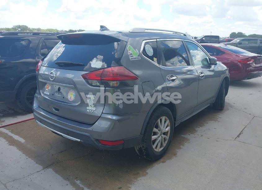 Photo 4 of 2019 Nissan Rogue SV (VIN KNMAT2MT5KP526338)