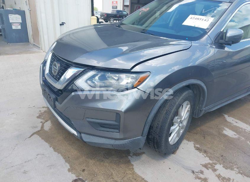 Photo 6 of 2019 Nissan Rogue SV (VIN KNMAT2MT5KP526338)