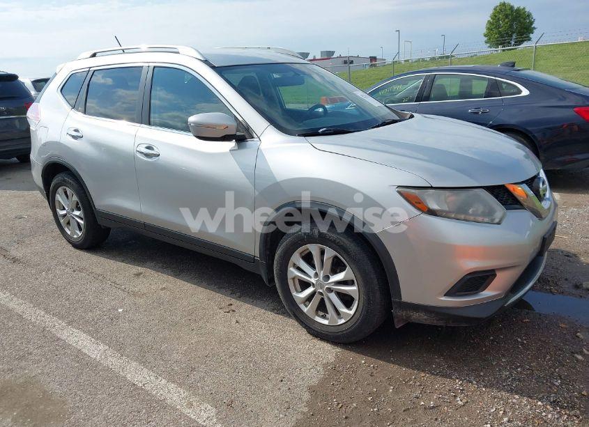2015 Nissan Rogue SV (VIN KNMAT2MT6FP516262) main photo