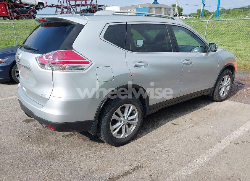 Photo 4 of 2015 Nissan Rogue SV (VIN KNMAT2MT6FP516262)