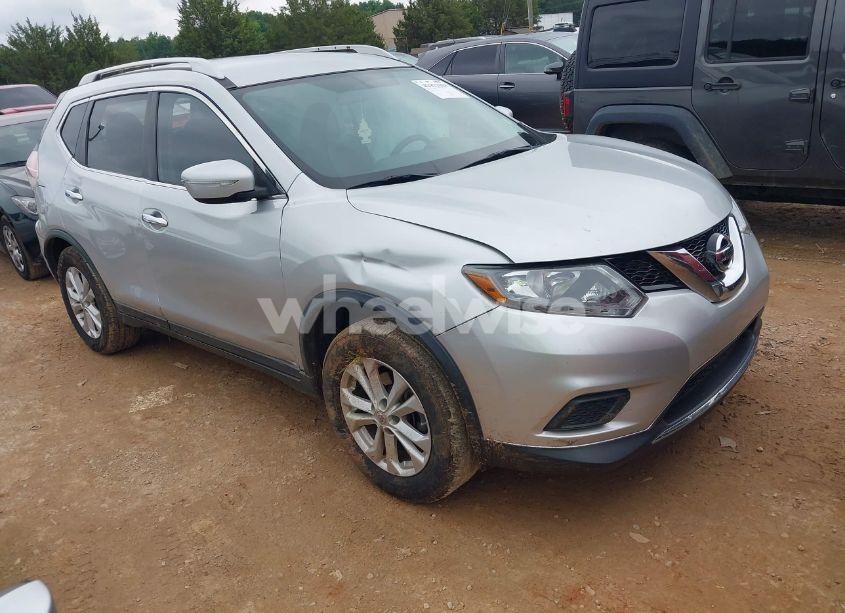 2015 Nissan Rogue SV (VIN KNMAT2MT6FP529559) main photo