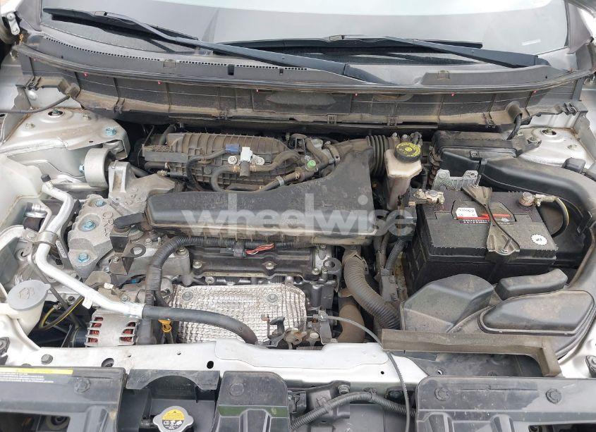 Photo 10 of 2015 Nissan Rogue SV (VIN KNMAT2MT6FP529559)