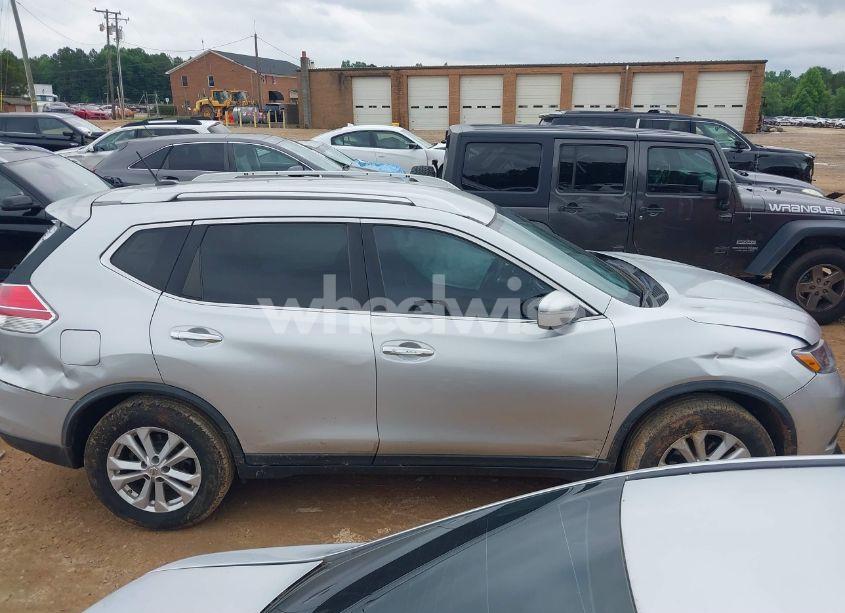 Photo 13 of 2015 Nissan Rogue SV (VIN KNMAT2MT6FP529559)