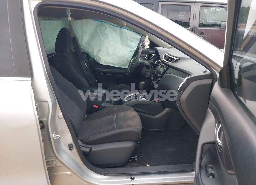 Photo 5 of 2015 Nissan Rogue SV (VIN KNMAT2MT6FP529559)