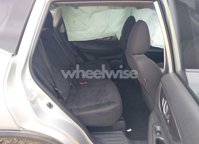 Photo 8 of 2015 Nissan Rogue SV (VIN KNMAT2MT6FP529559)