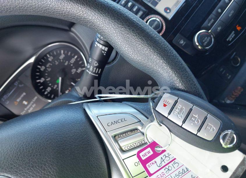 Photo 11 of 2015 Nissan Rogue SV (VIN KNMAT2MT6FP537595)