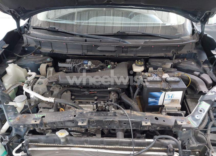 Photo 10 of 2015 Nissan Rogue S (VIN KNMAT2MT6FP551299)