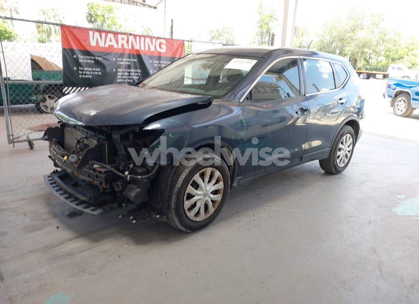 Photo 2 of 2015 Nissan Rogue S (VIN KNMAT2MT6FP551299)