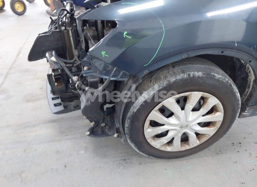 Photo 6 of 2015 Nissan Rogue S (VIN KNMAT2MT6FP551299)