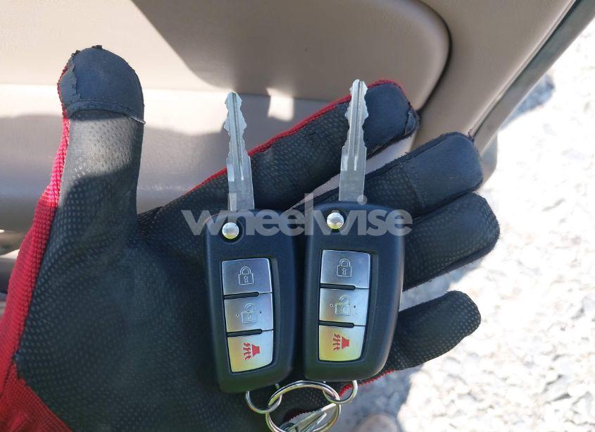 Photo 11 of 2016 Nissan Rogue S (VIN KNMAT2MT6GP720531)