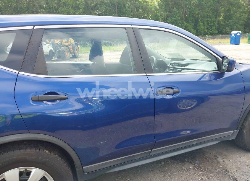 Photo 13 of 2017 Nissan Rogue S (VIN KNMAT2MT6HP560118)