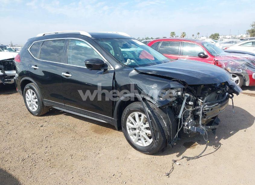 2017 Nissan Rogue SV (VIN KNMAT2MT6HP600746) main photo
