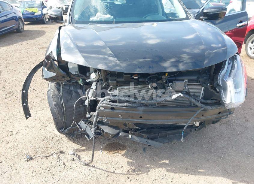 Photo 6 of 2017 Nissan Rogue SV (VIN KNMAT2MT6HP600746)